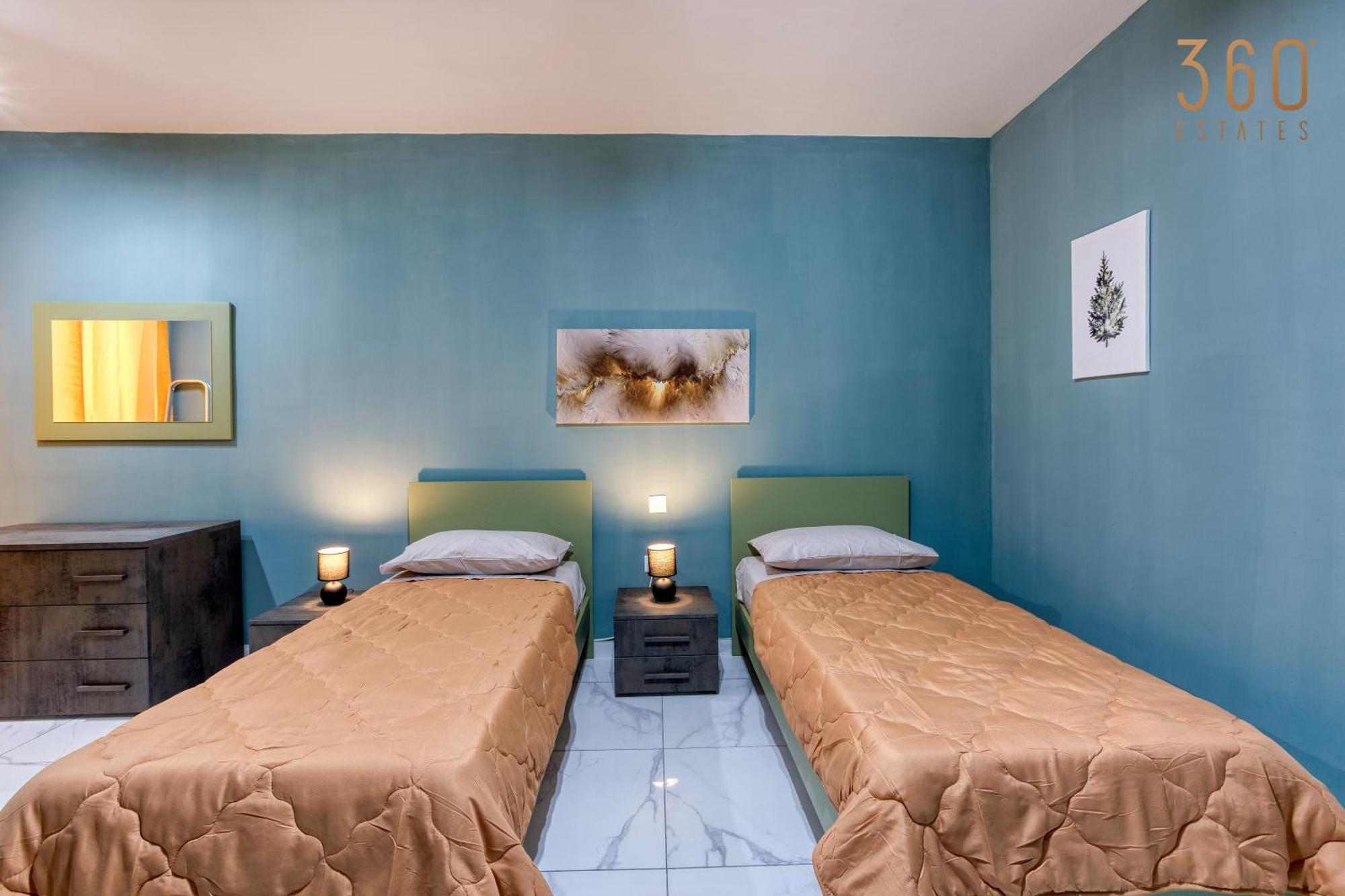Relaxing 2br With Private Balcony In By 360 Estates *